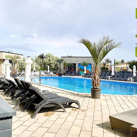 Orange Summer Apartment Spa Pools Beach Resort Mamaia Exterior foto